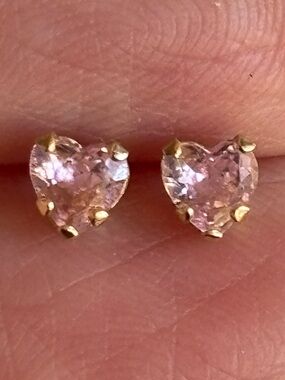 14k YG Heart-Shaped Pink CZ Stud Earrings, NFS